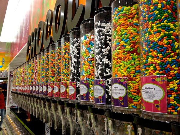 بالصوَر: Candylicious في دبي... ألذ متجر للحلويات في العالم